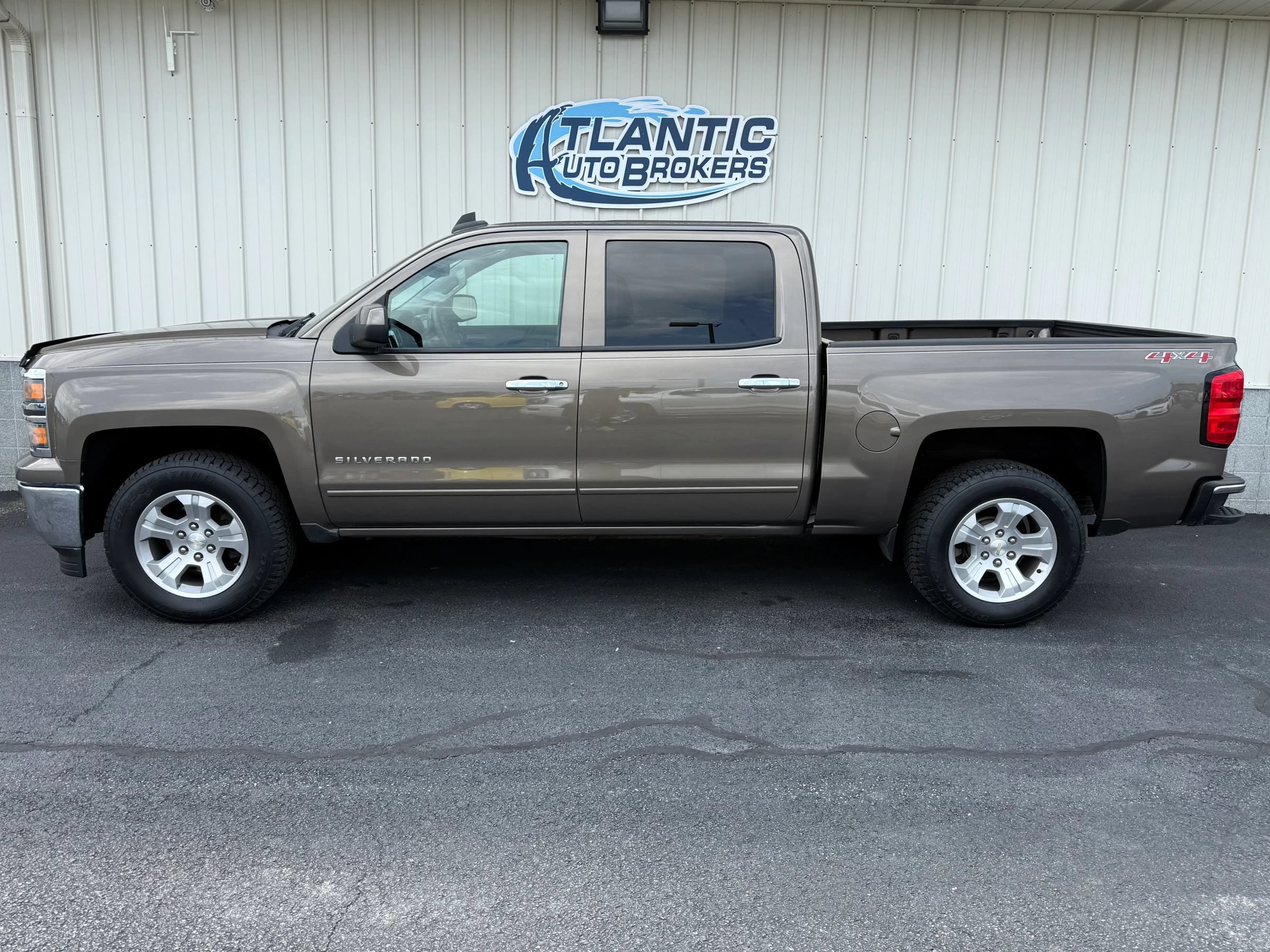 Used 2015 Chevrolet Silverado 1500 LT w/ All Star Edition AWD/4WD image 2