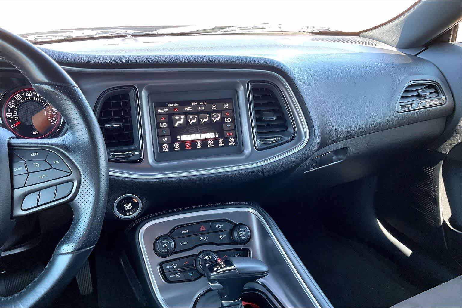 Used 2021 Dodge Challenger SXT w/ Driver Convenience Group RWD image 12