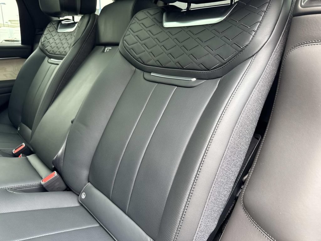 Certified 2024 Land Rover Range Rover SV AWD/4WD image 14