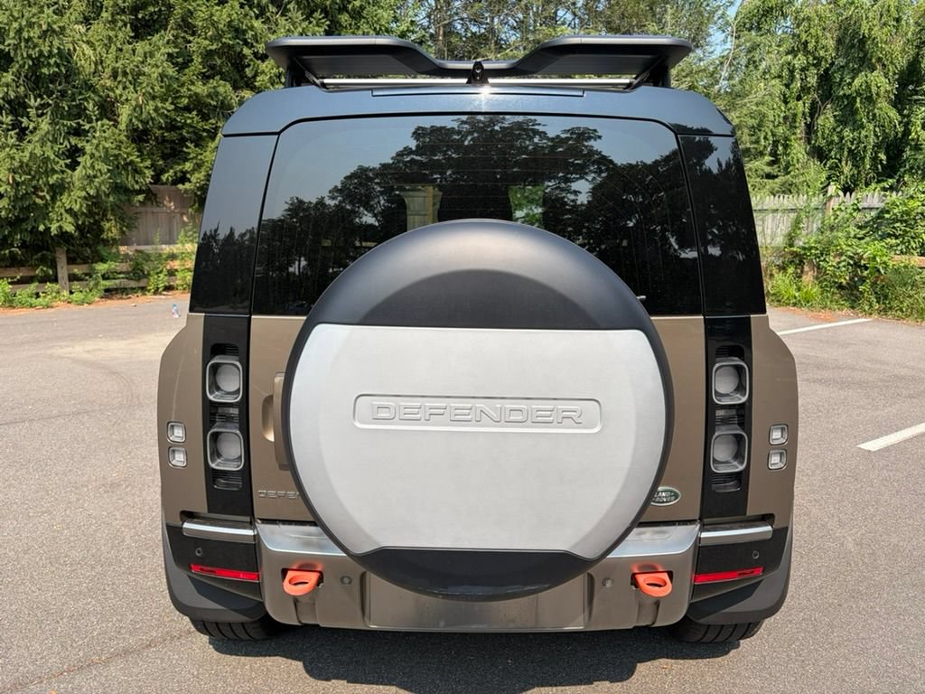 Used 2022 Land Rover Defender 90 X AWD/4WD image 6