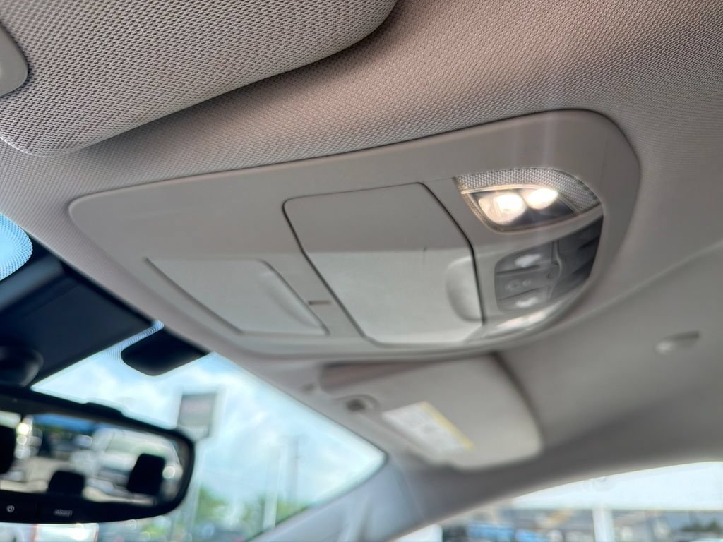 Used 2017 Chrysler Pacifica Touring-L Plus FWD image 23