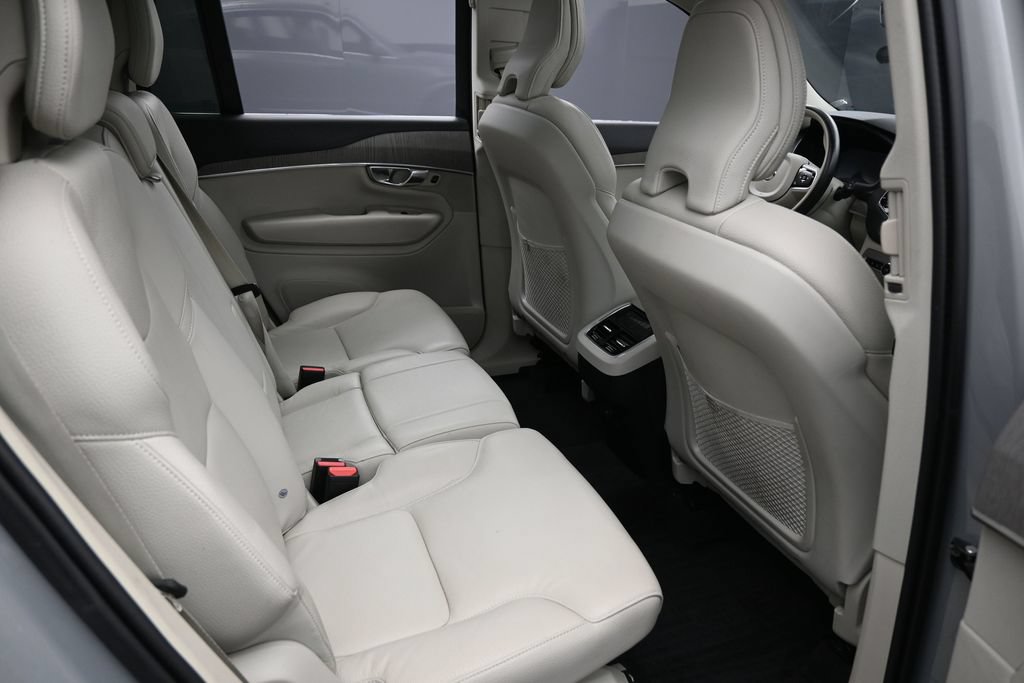Used 2025 Volvo XC90 B5 Plus w/ Protection Package AWD/4WD image 28