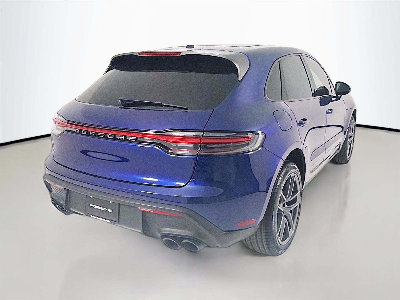 Certified 2024 Porsche Macan Turbo image 8