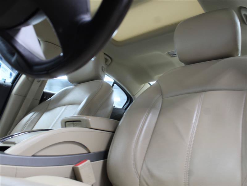 Used 2013 Buick LaCrosse Leather w/ Driver Confidence Package FWD image 8