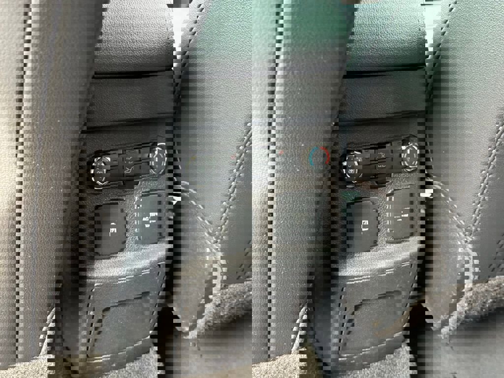 Used 2017 Ford Explorer Limited FWD image 37