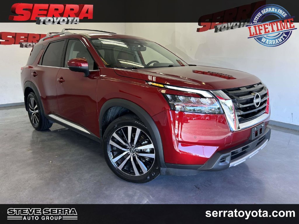 Used 2024 Nissan Pathfinder Platinum