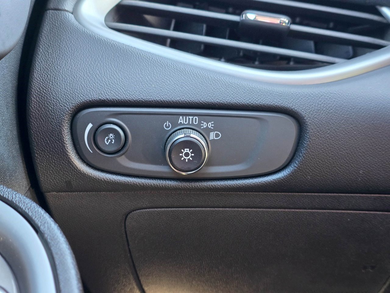 Certified 2024 Chevrolet Malibu LT image 22