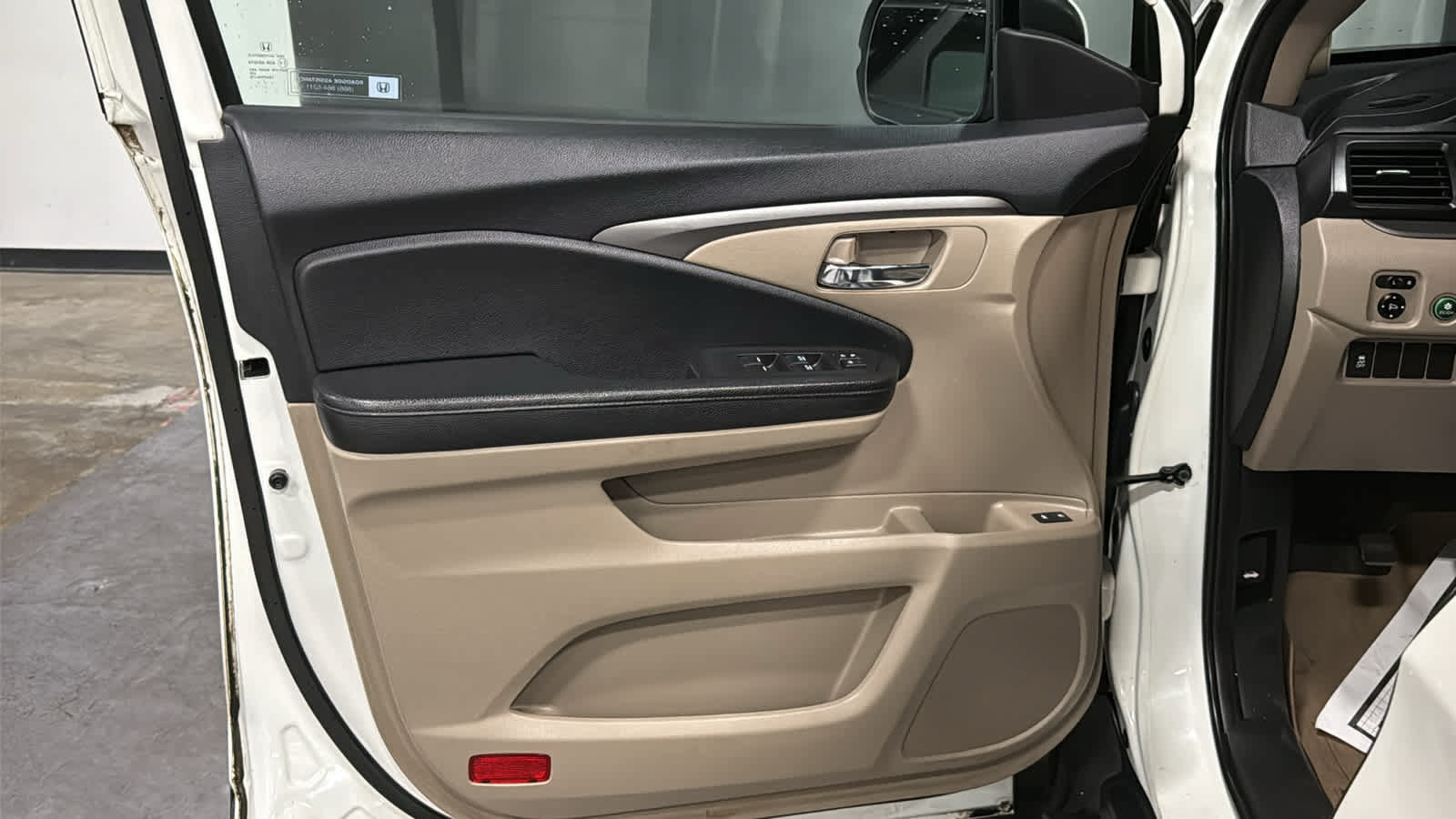 Used 2017 Honda Pilot EX-L image 8