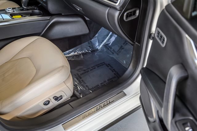Used 2018 Maserati Ghibli RWD image 48