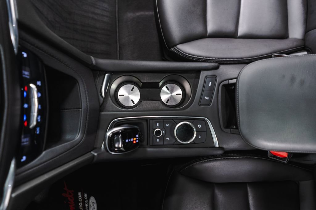 Used 2023 Cadillac XT6 Luxury image 18