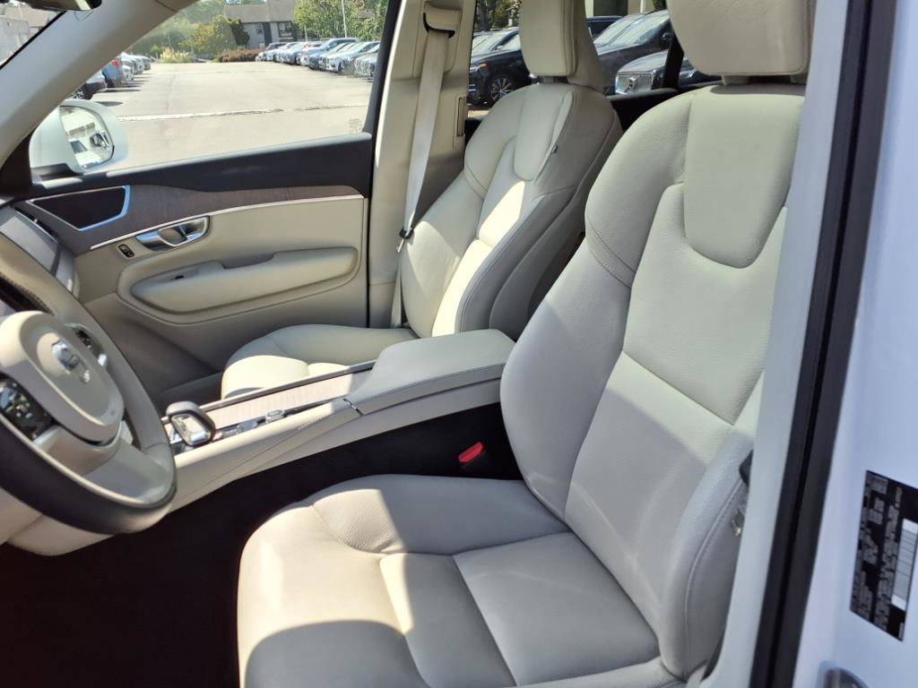 Used 2023 Volvo XC90 B6 Core w/ Protection Package Premier image 18