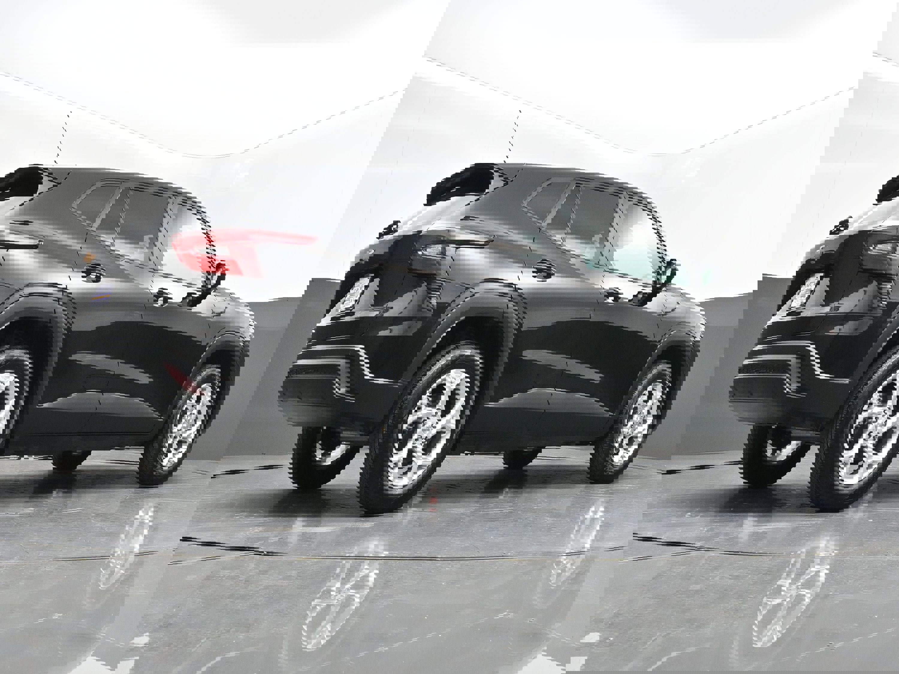 Certified 2025 Chevrolet Trax LS w/ LS Convenience Package image 38