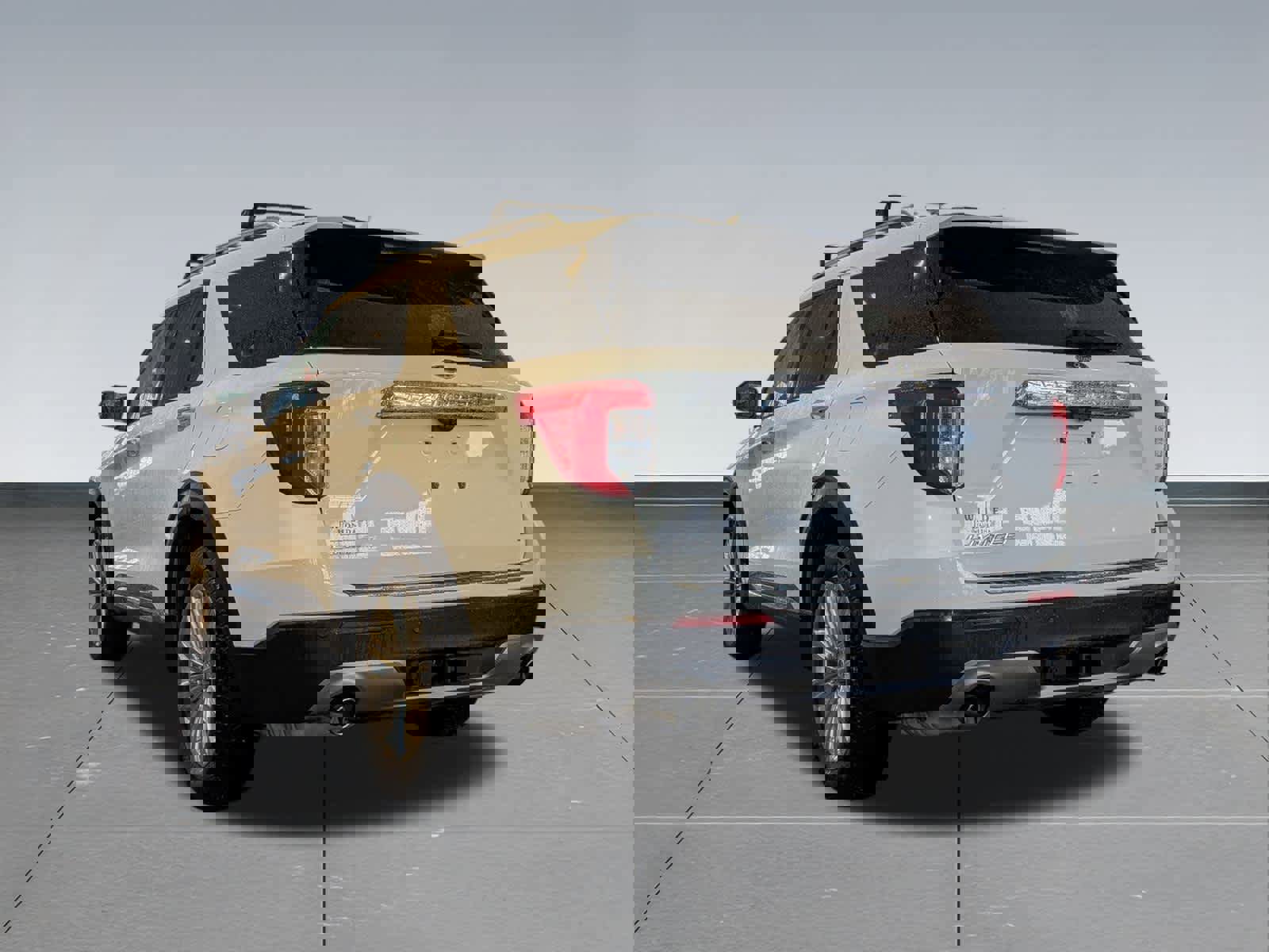 Used 2023 Ford Explorer Limited w/ Hybrid Equipment Group 310A image 4