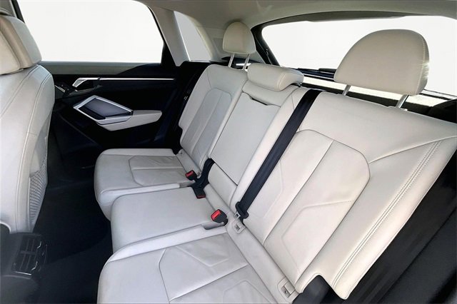 Used 2024 Audi Q3 2.0T Premium Plus w/ Premium Plus Package image 28