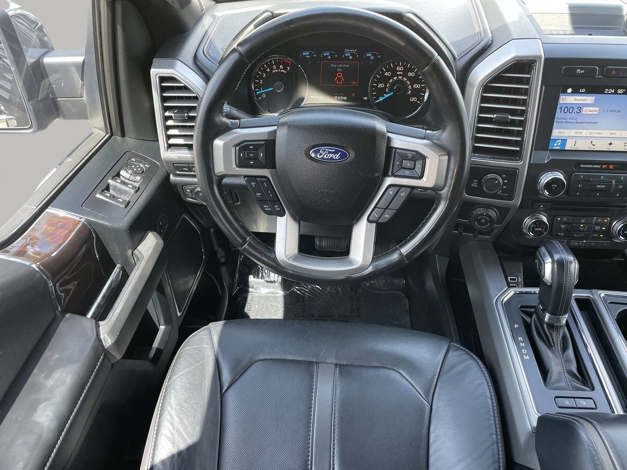 Used 2017 Ford F150 Platinum w/ Equipment Group 701A Luxury AWD/4WD image 14