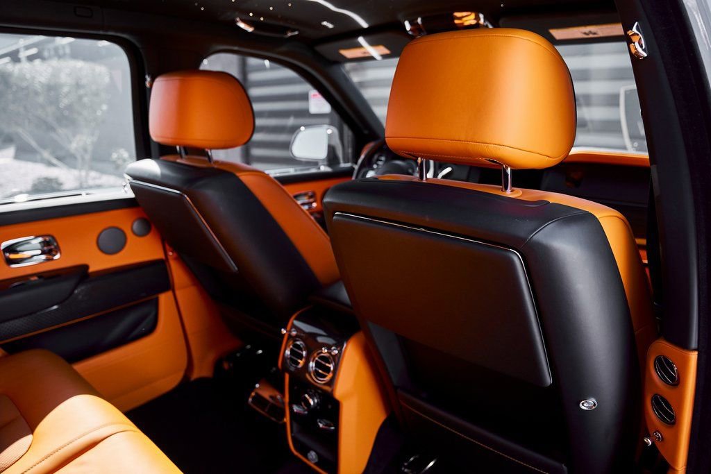 Used 2024 Rolls-Royce Cullinan Black Badge image 46