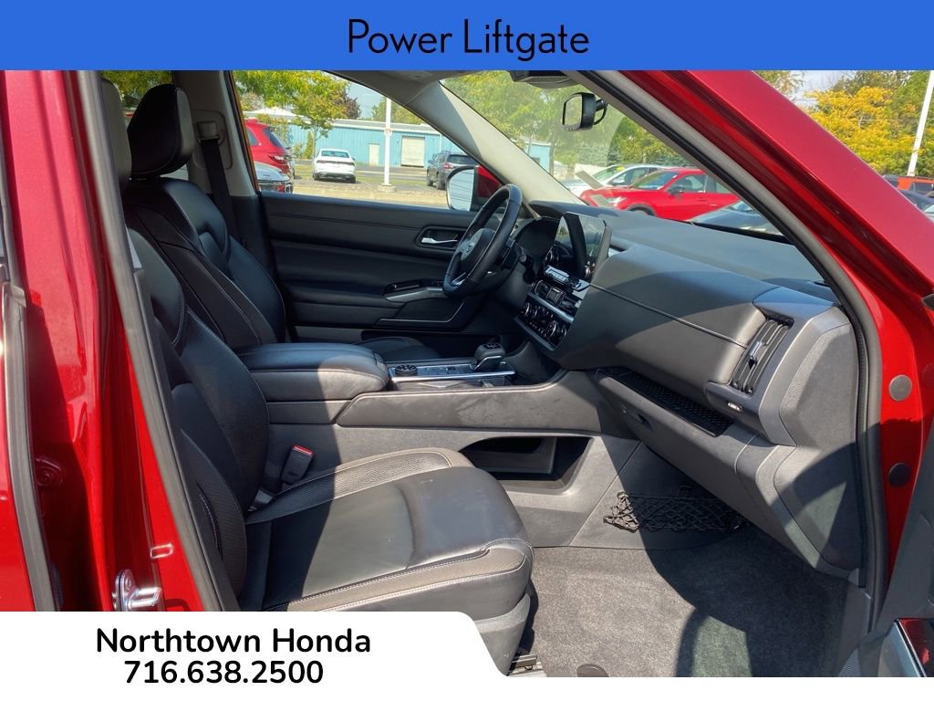 Used 2022 Nissan Pathfinder SL w/ SL Black Package image 12