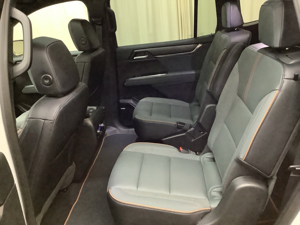 New 2026 GMC Acadia AT4 w/ Super Cruise Package image 28