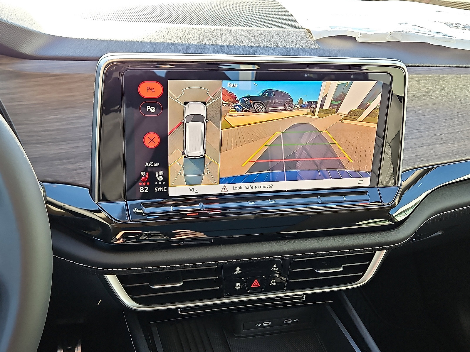 New 2026 Volkswagen Atlas SEL Premium R-Line image 19