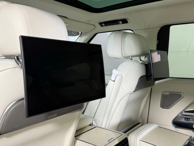 Used 2023 Land Rover Range Rover SV image 21