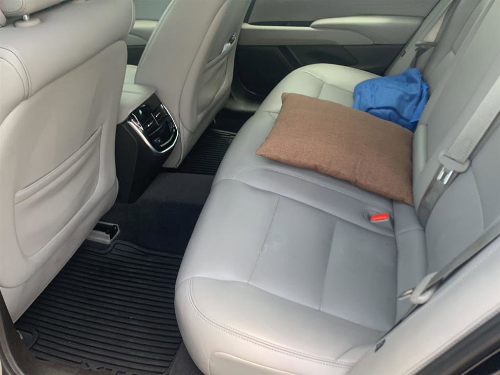 Used 2014 Cadillac XTS Luxury w/ Driver Awareness Package FWD image 22