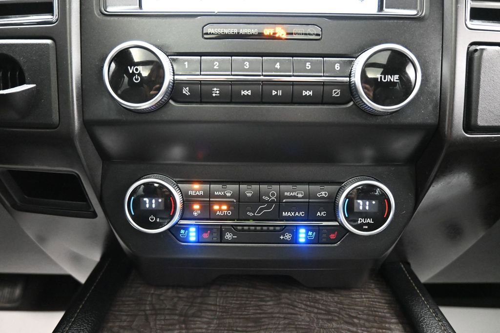 Used 2019 Ford Expedition Max Limited AWD/4WD image 19
