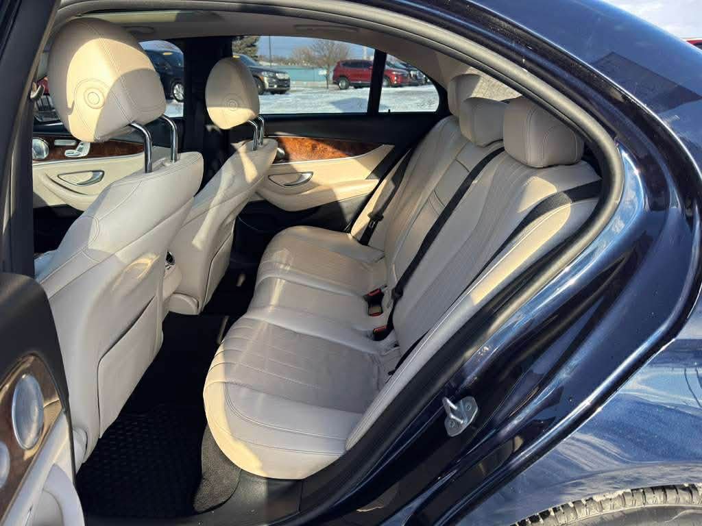 Used 2017 Mercedes-Benz E 300 4MATIC image 21