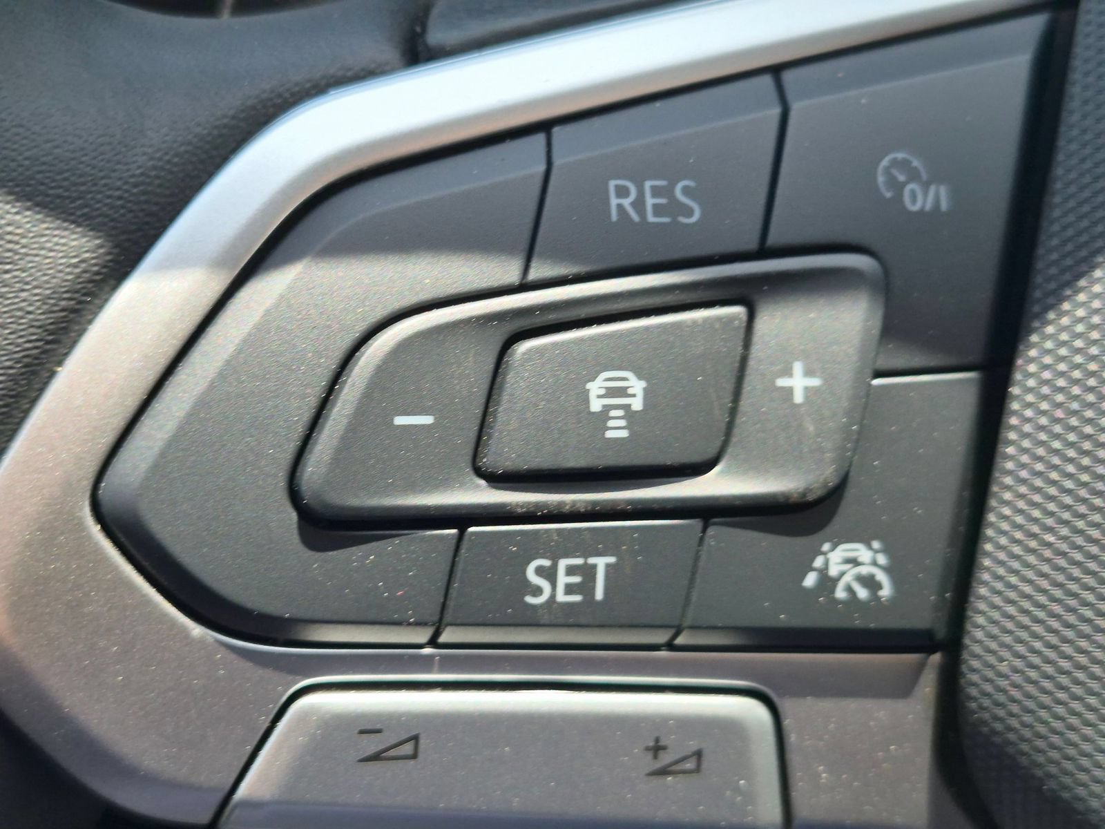 New 2026 Volkswagen Atlas Peak Edition AWD/4WD image 16