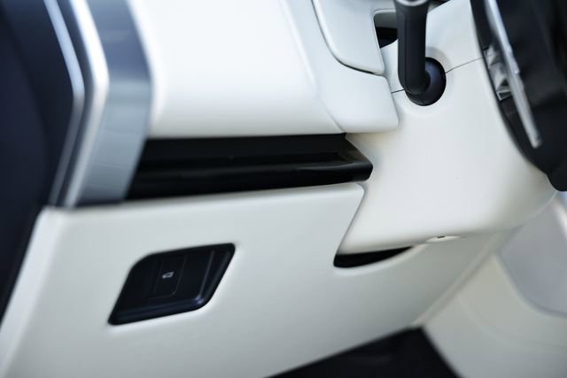 New 2026 Land Rover Range Rover Long Wheelbase SE image 22