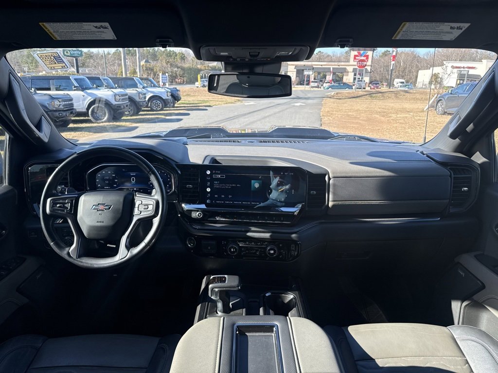 Used 2022 Chevrolet Silverado 1500 ZR2 image 40