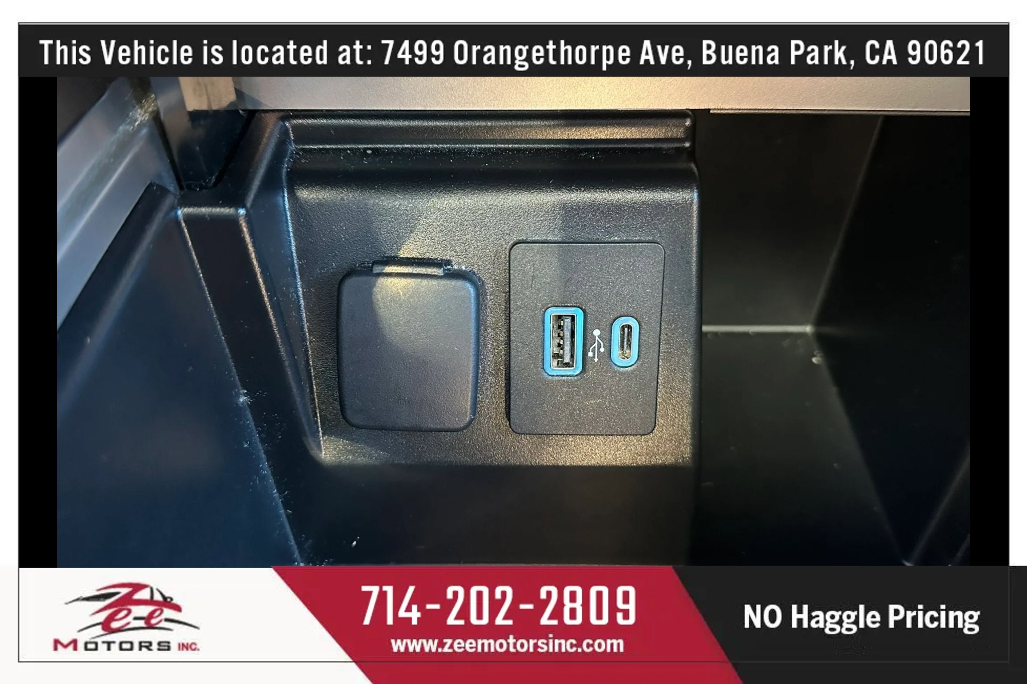 Used 2021 Ford Explorer King Ranch w/ Premium Technology Package image 33