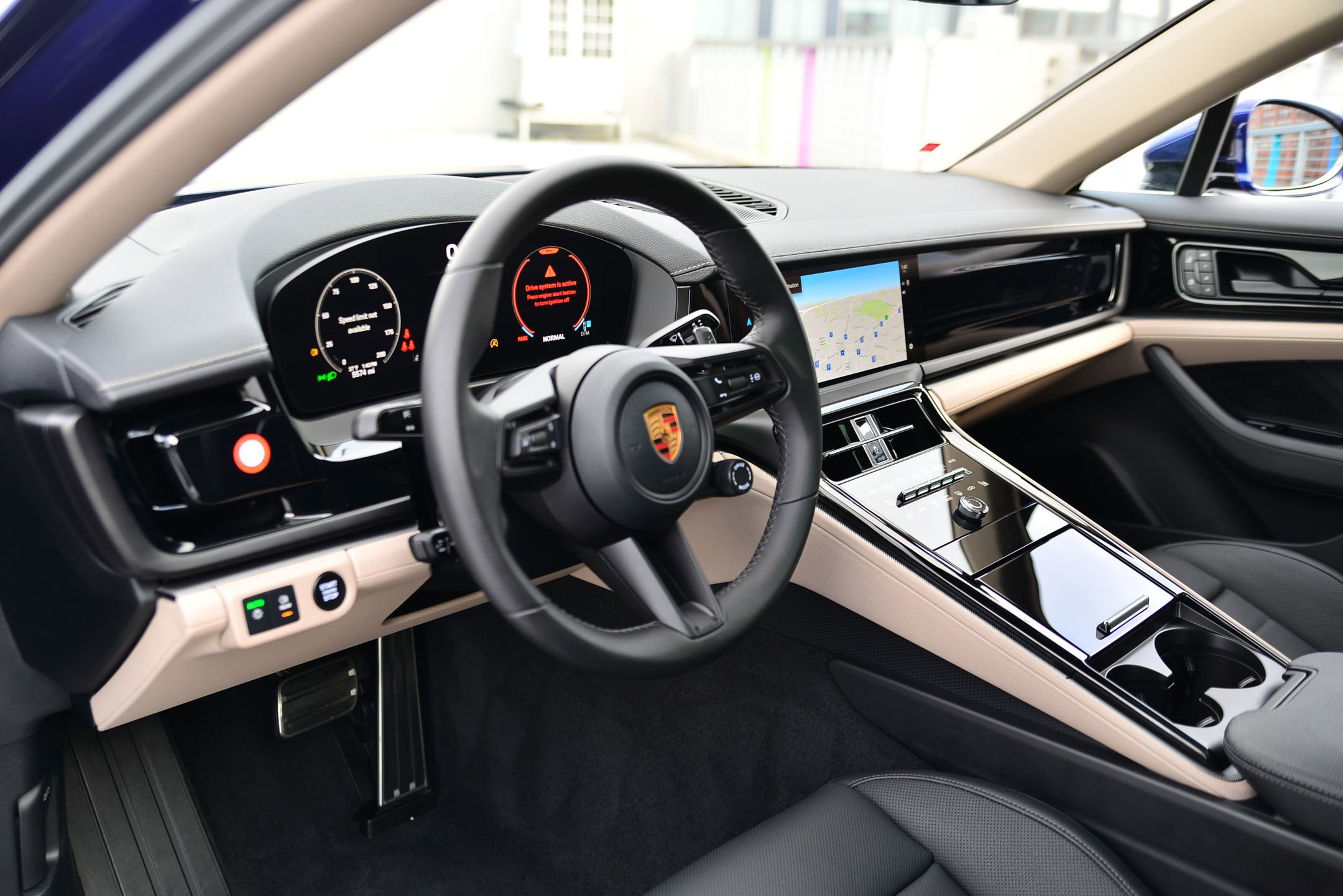 Certified 2024 Porsche Panamera 4 image 4