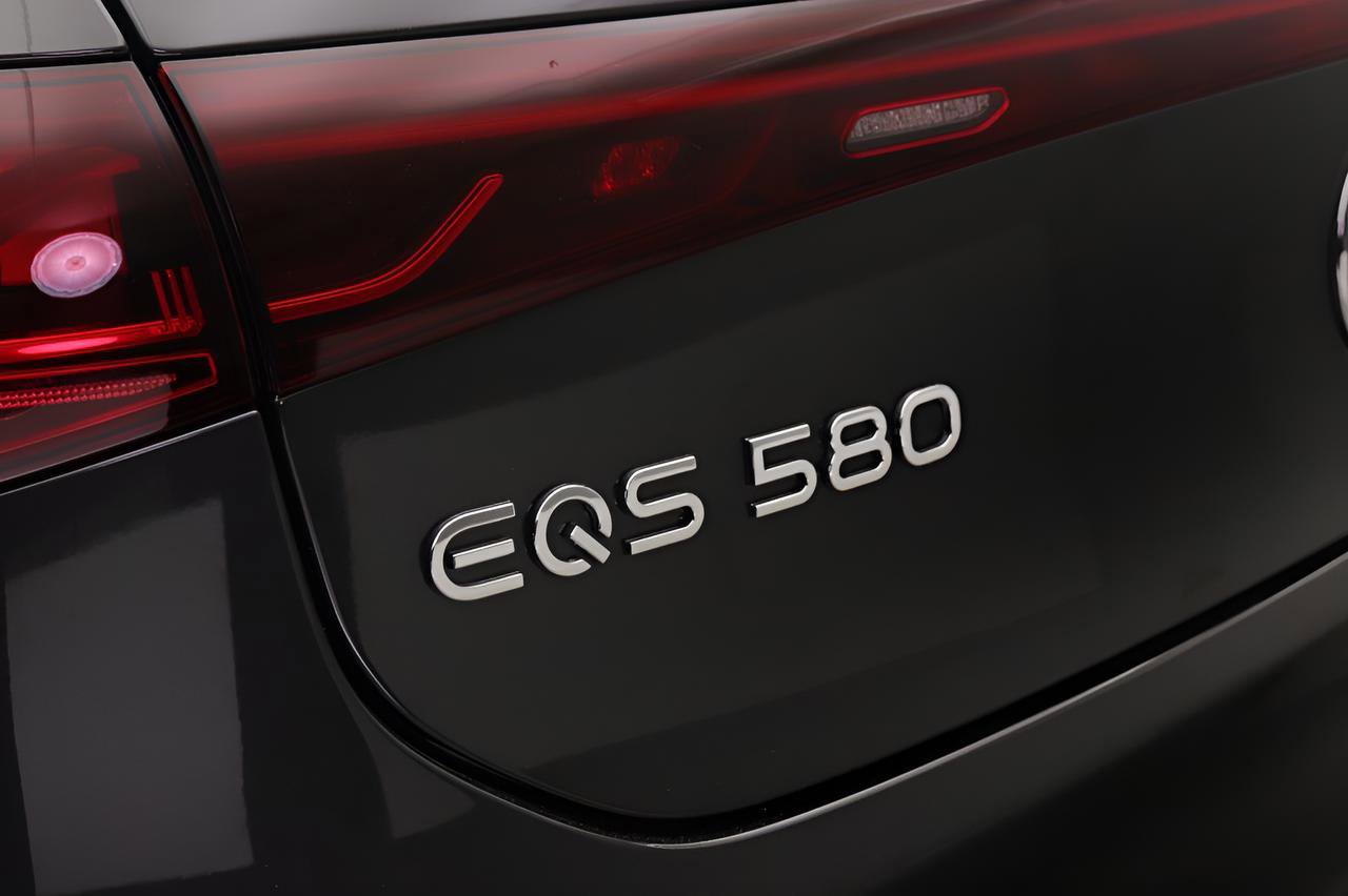 Certified 2023 Mercedes-Benz EQS 580 4MATIC Sedan image 18