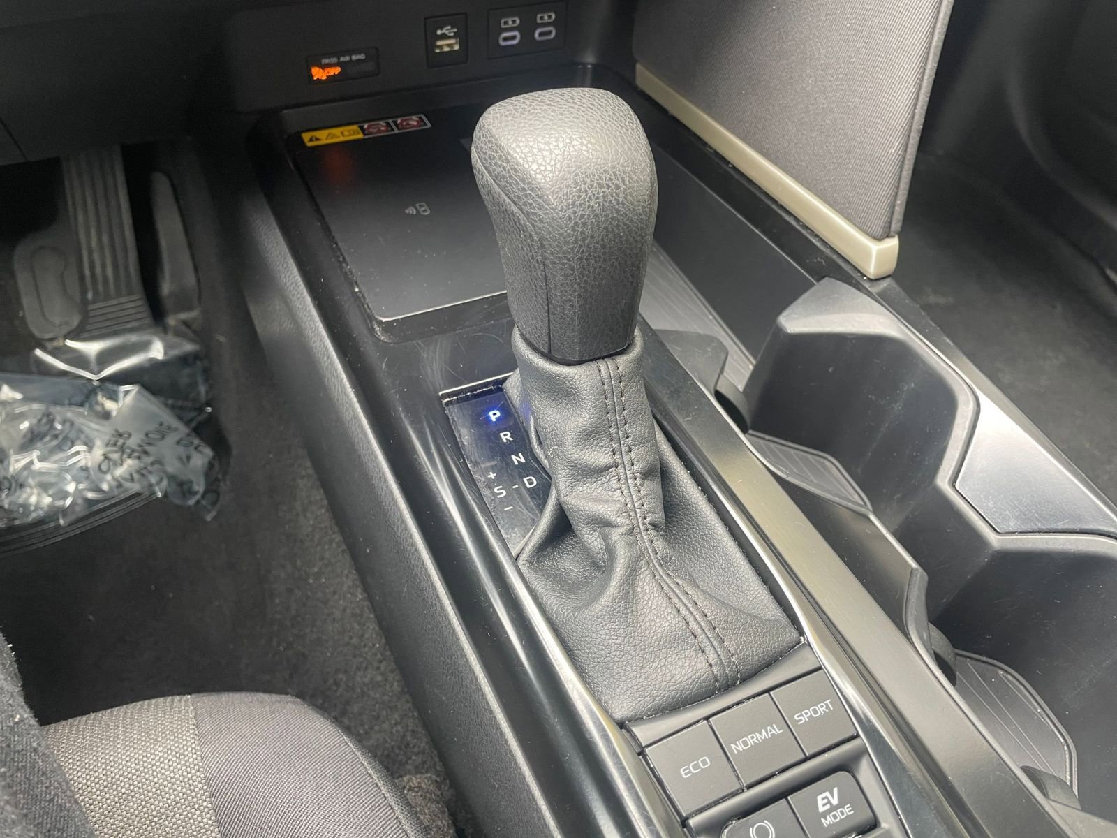 Used 2025 Toyota Camry LE image 40