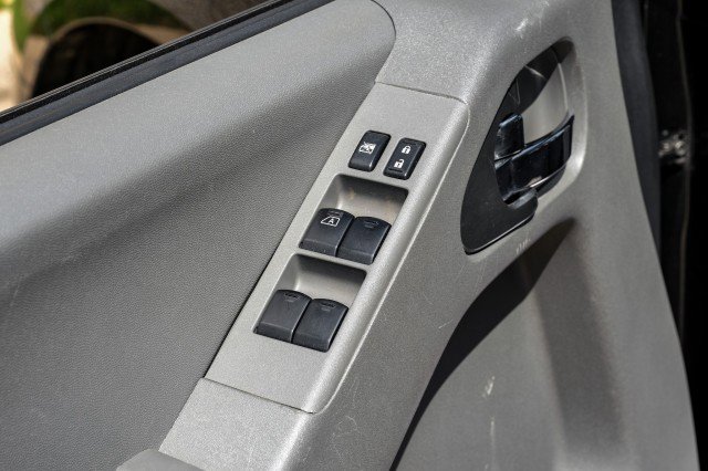 Used 2021 Nissan Frontier SV w/ Midnight Edition Floor Mats image 39