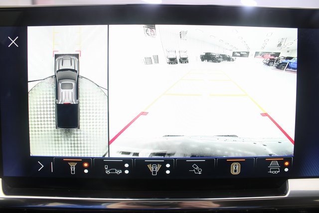 Used 2025 Chevrolet Silverado 1500 High Country w/ Technology Package image 4