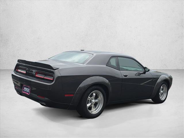 Used 2019 Dodge Challenger SXT RWD image 5