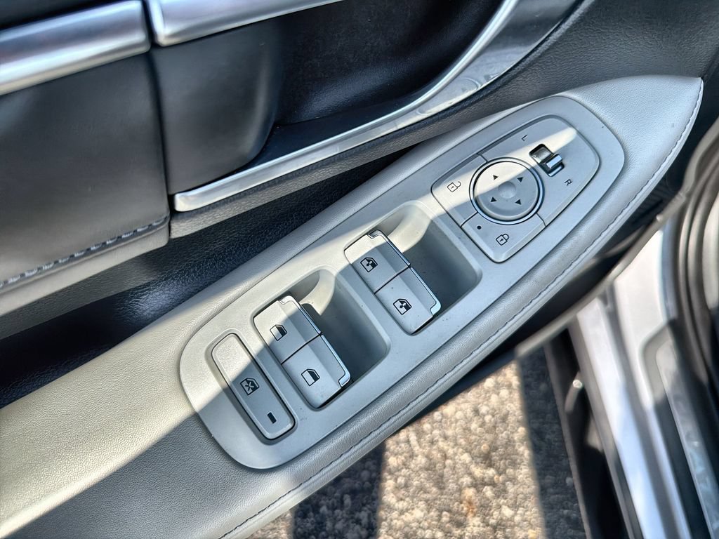 Used 2023 Hyundai Sonata Limited FWD image 15