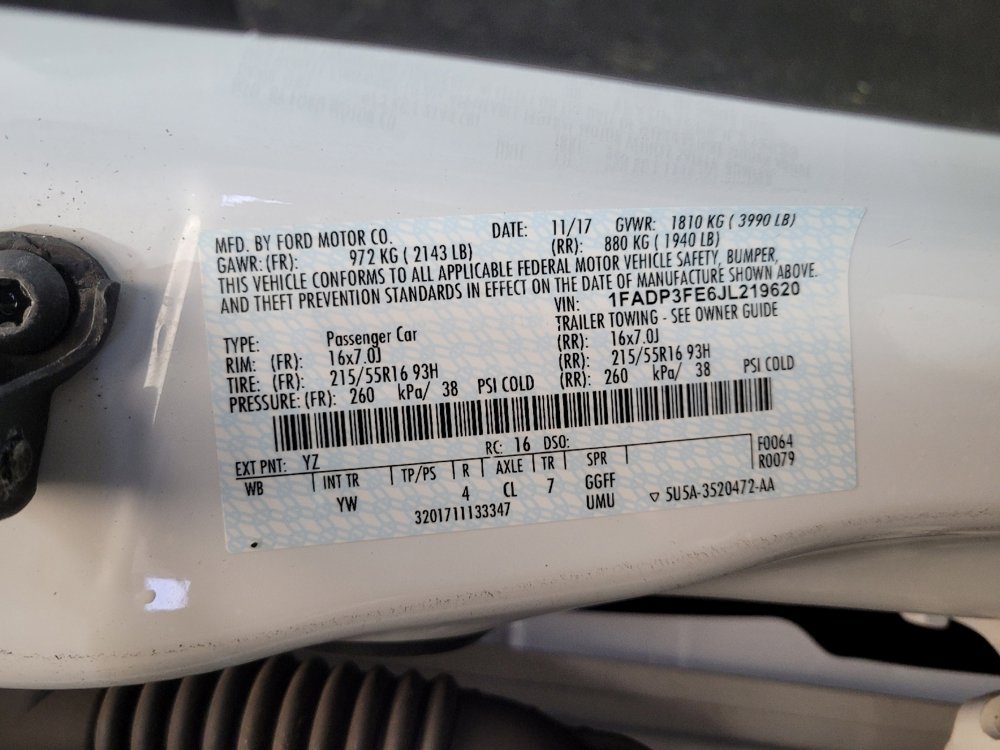 Used 2018 Ford Focus SE w/ SE Appearance Package FWD image 33