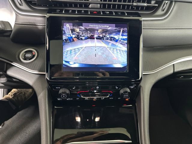 Used 2023 Jeep Grand Cherokee L Laredo image 22