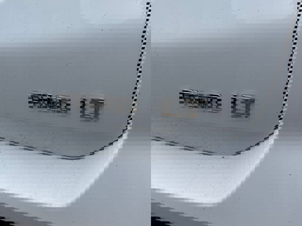 Used 2024 Chevrolet Equinox LT image 11