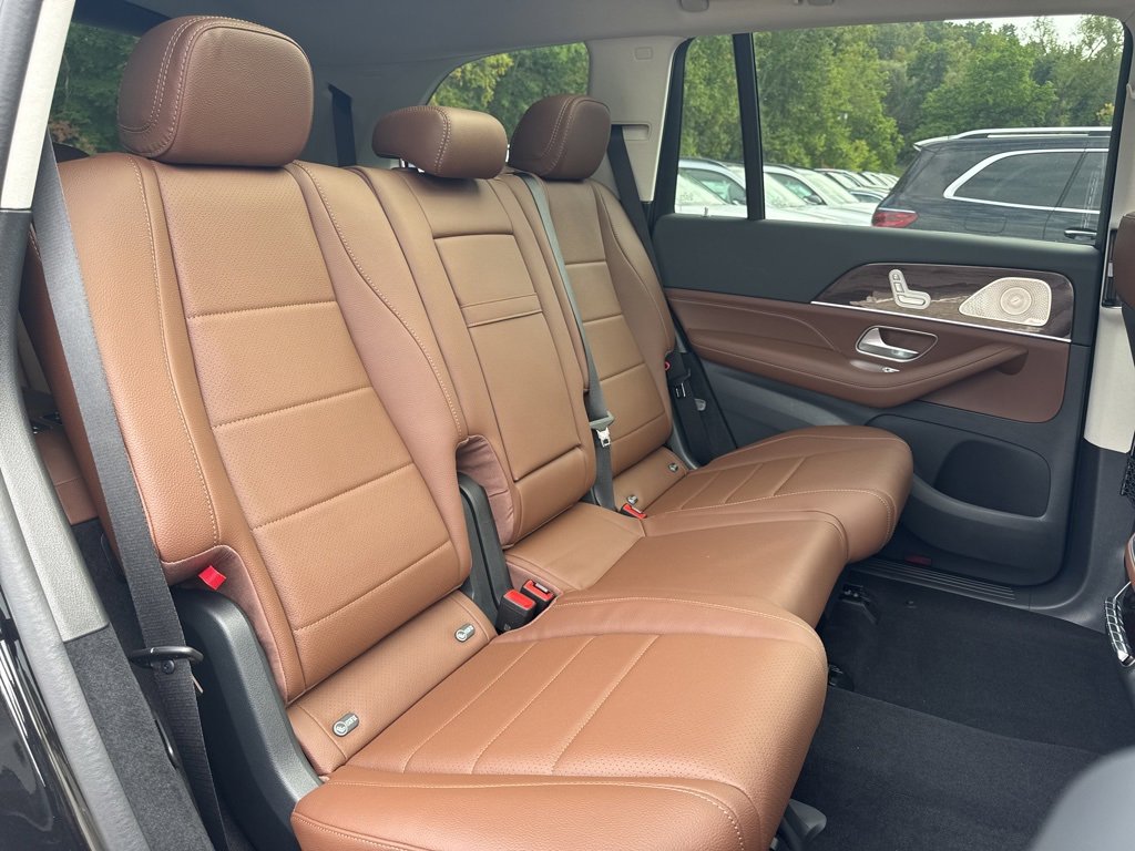 New 2026 Mercedes-Benz GLS 450 4MATIC image 28