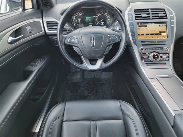 Used 2017 Lincoln MKZ Premiere image 31