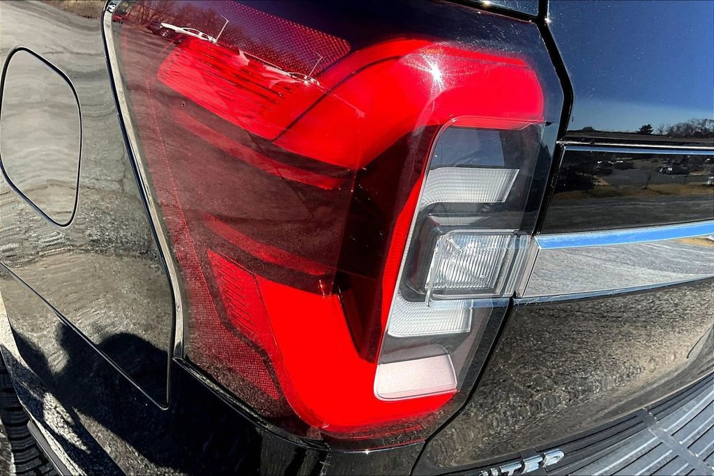 Used 2024 Ford Expedition Limited image 23