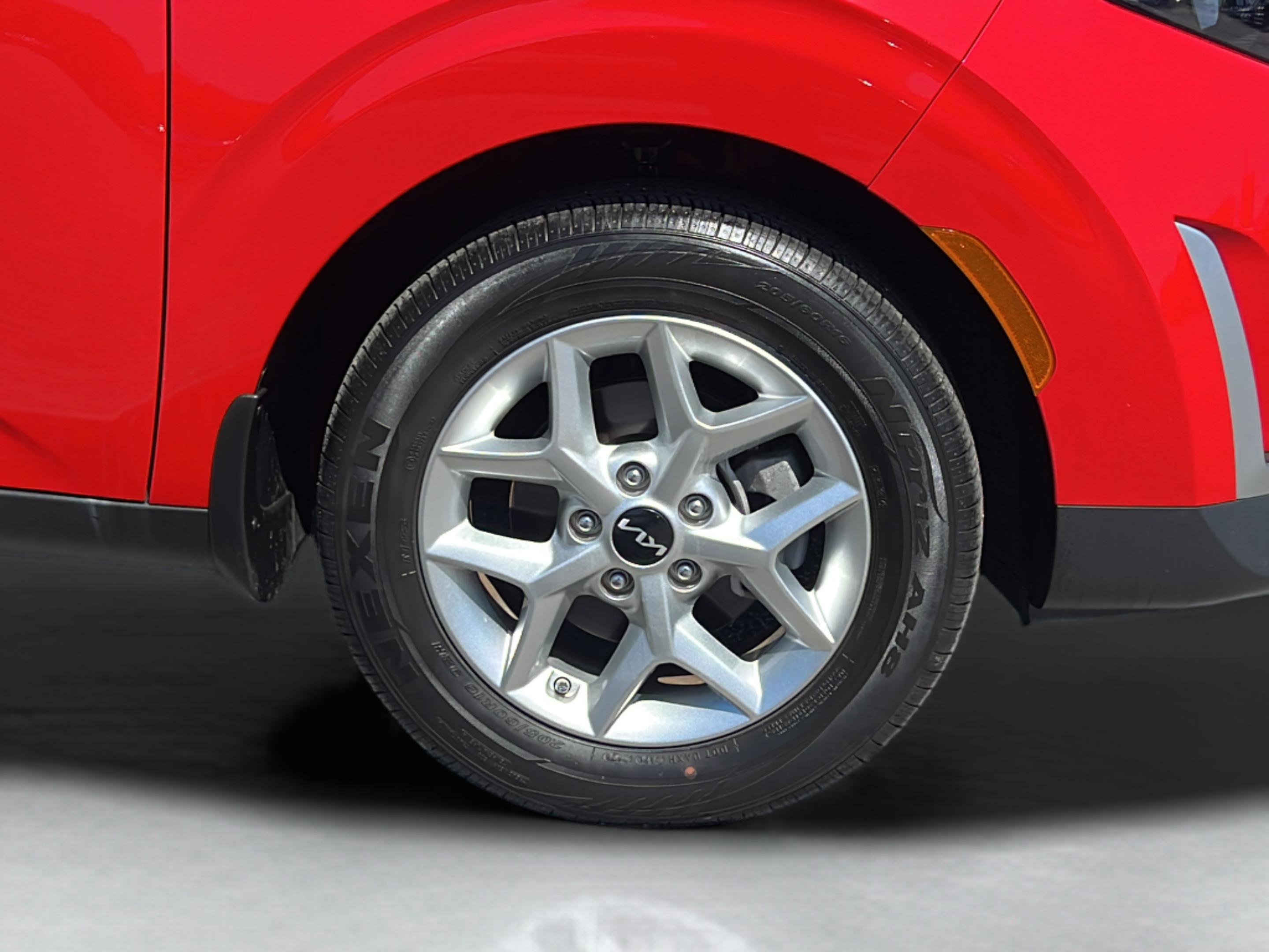 Certified 2023 Kia Soul LX w/ Option Group 015 FWD image 23
