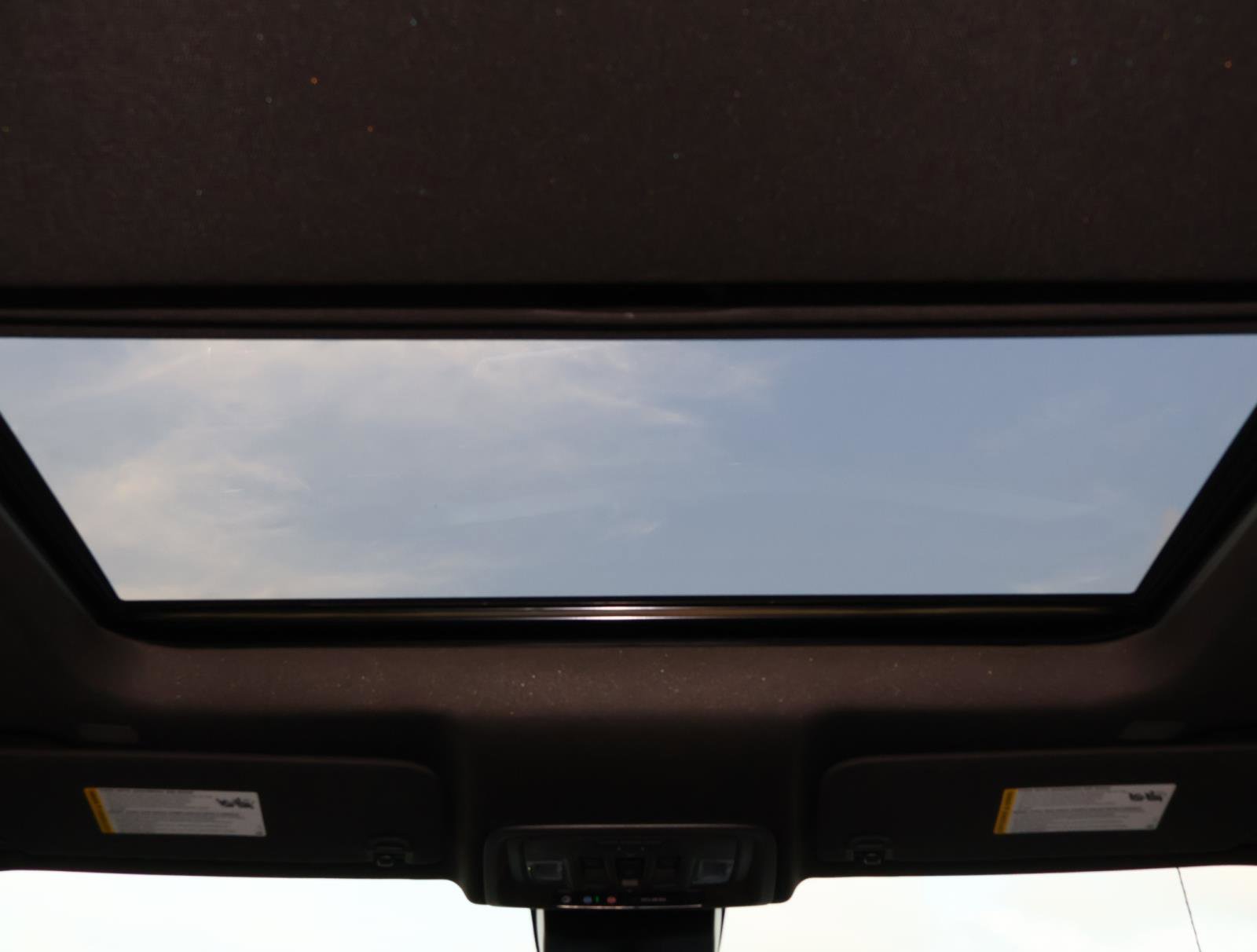 Used 2024 GMC Sierra 1500 Denali w/ Technology Package image 13