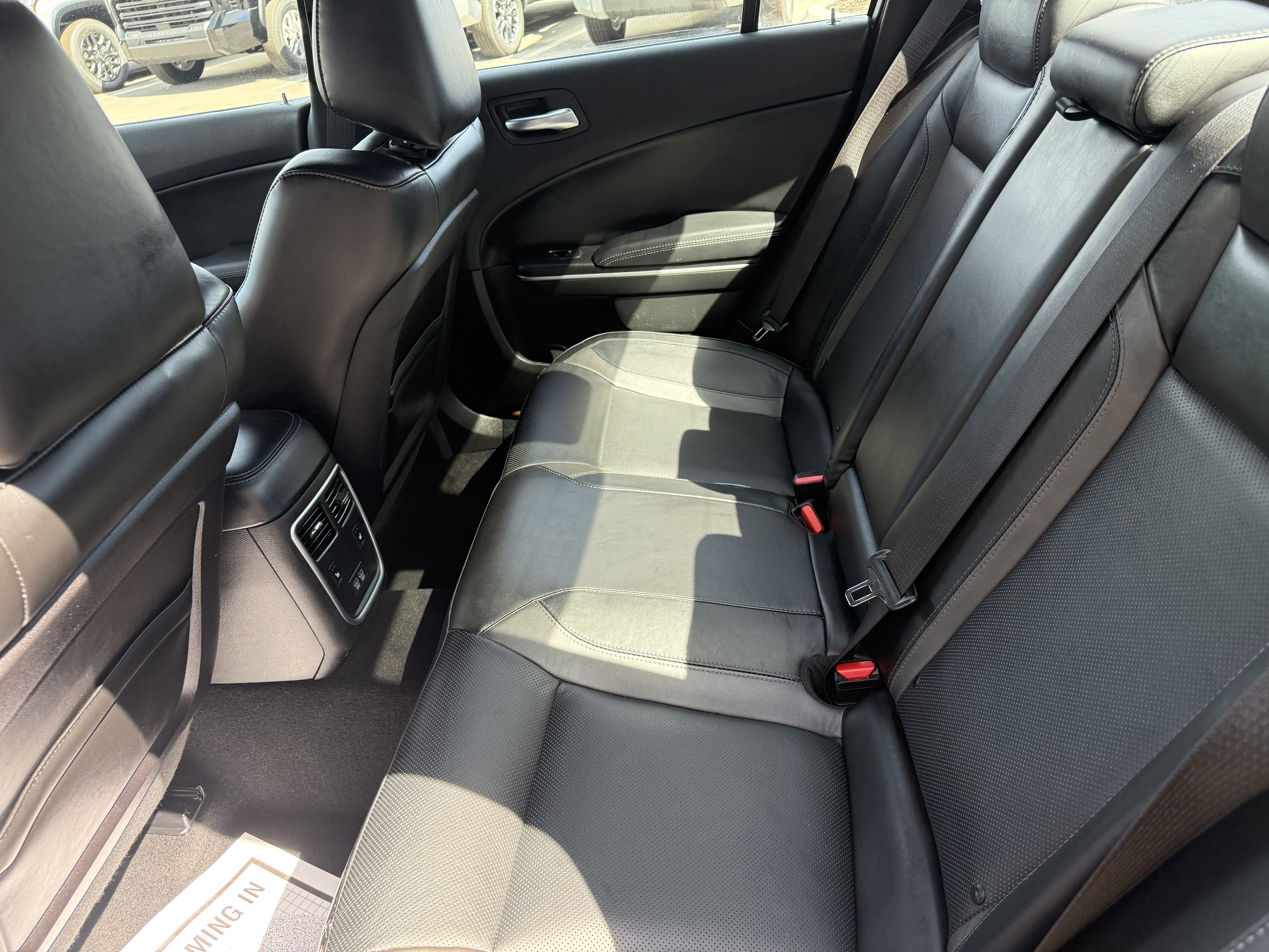 Used 2022 Dodge Charger SXT w/ Leather Interior Group image 7