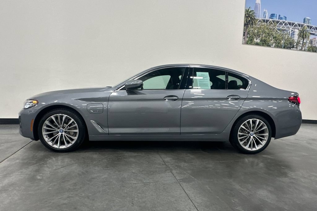 Used 2023 BMW 530e w/ Convenience Package RWD image 7