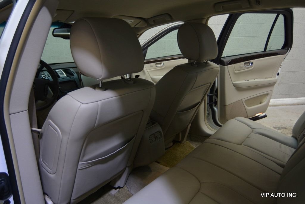 Used 2009 Cadillac DTS w/ Trunk Convenience Package FWD image 21
