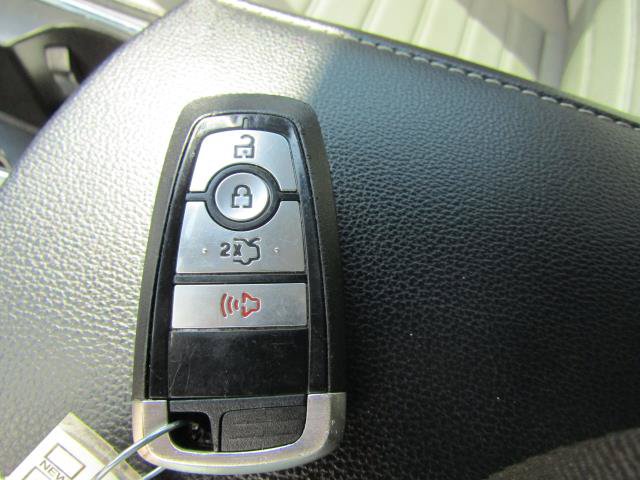 Certified 2019 Ford Fusion SE FWD image 28
